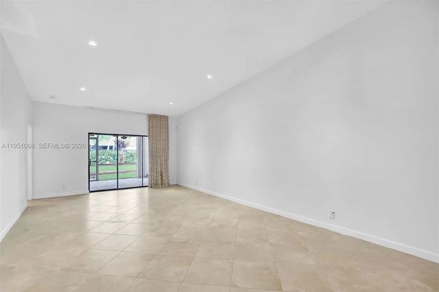 4 of 46 - 21248 Harbor Way #243-24, Aventura, FL