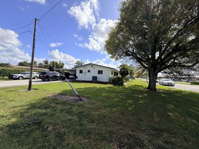 4 of 56 - 955 Nw 4th St Street, Belle Glade, FL