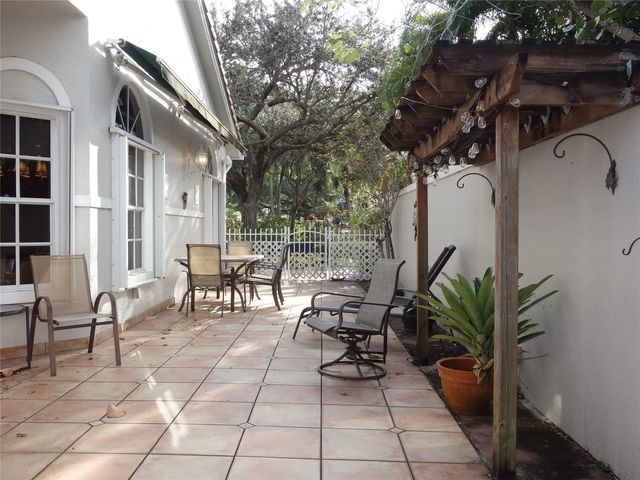 2 of 87 - 4106 Carriage Drive #5c, Pompano Beach, FL