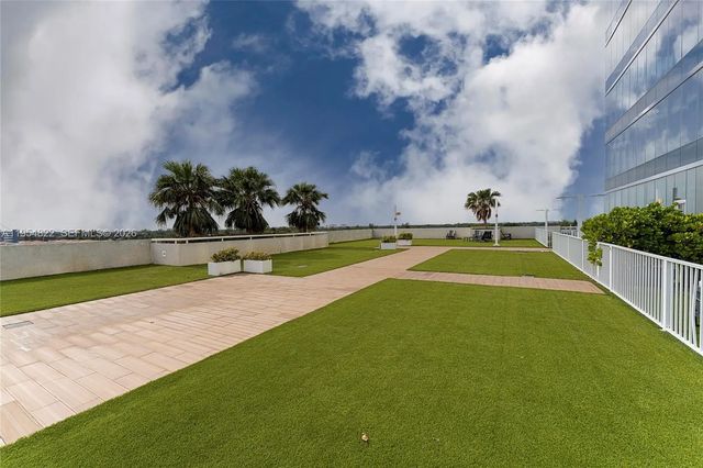 3 of 33 - 20200 W Dixie Highway #903, Miami, FL