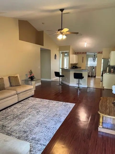 Photo of Listing #R11158767