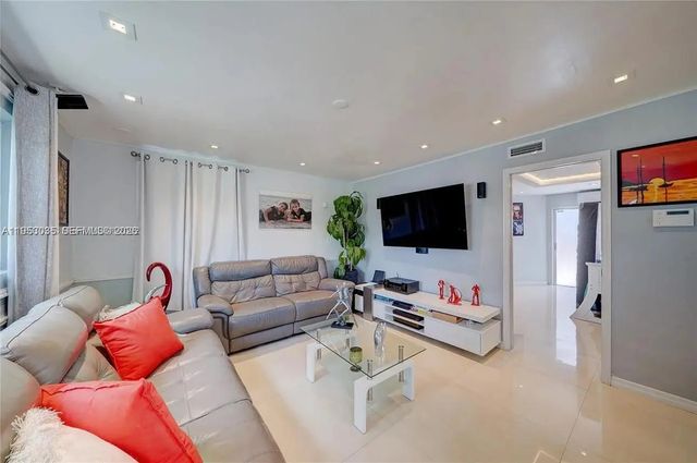 2 of 16 - 801 E 16th Place, Hialeah, FL