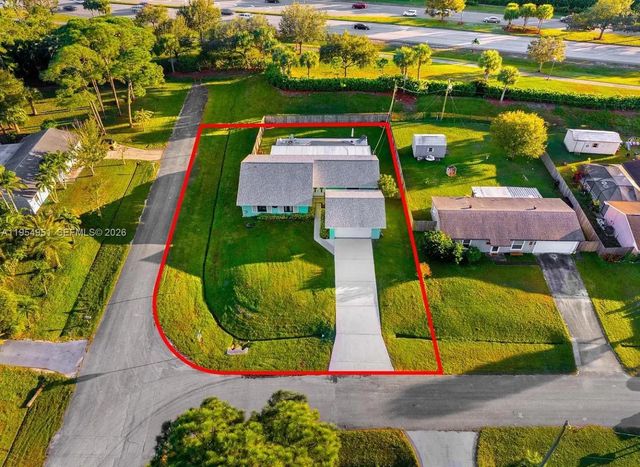 298 Se Grove, Port St. Lucie