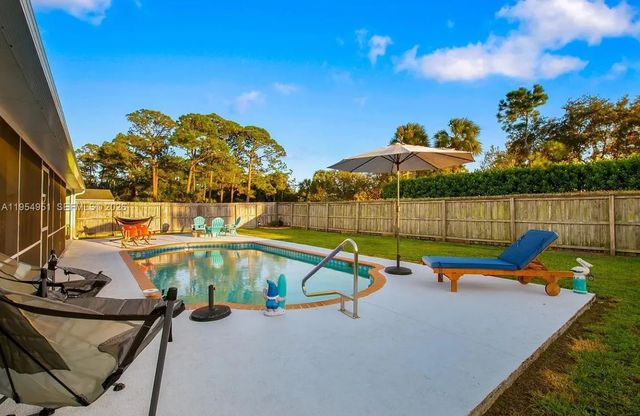 2 of 27 - 298 Se Grove, Port St. Lucie, FL