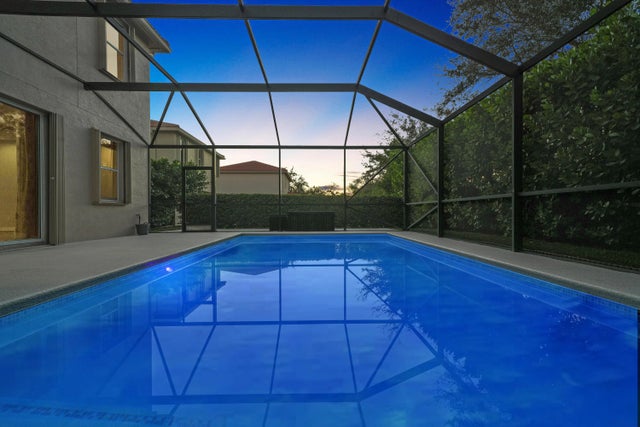 Photo of Listing #R11158848