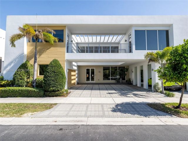 7451 Nw 103rd Court, Doral
