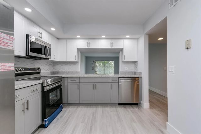 5 of 40 - 12600 Sw 5th Court #408l, Pembroke Pines, FL