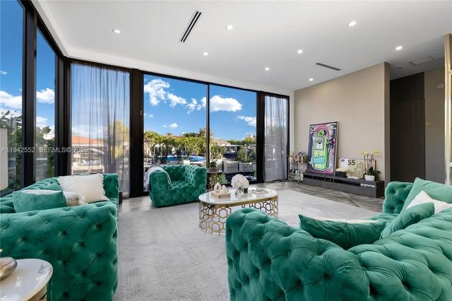 5 of 27 - 8005 Noremac Avenue, Miami Beach, FL