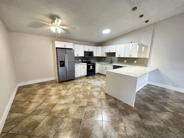 3 of 41 - 4326 Woodstock Drive #c, West Palm Beach, FL