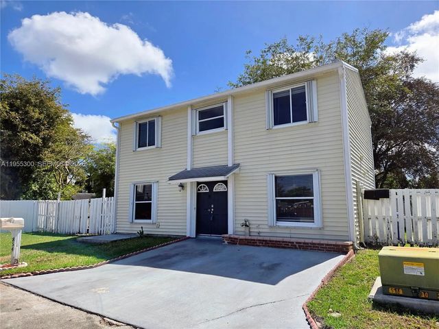 854 Sw 8th Place, Florida City