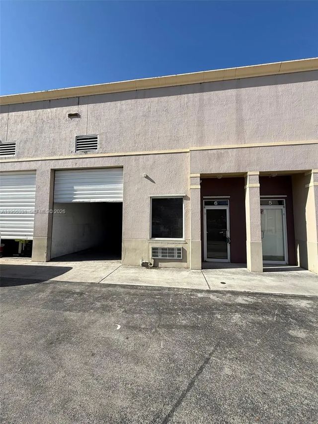 2 of 12 - 15075 Sw 137th Street #6, Miami, FL