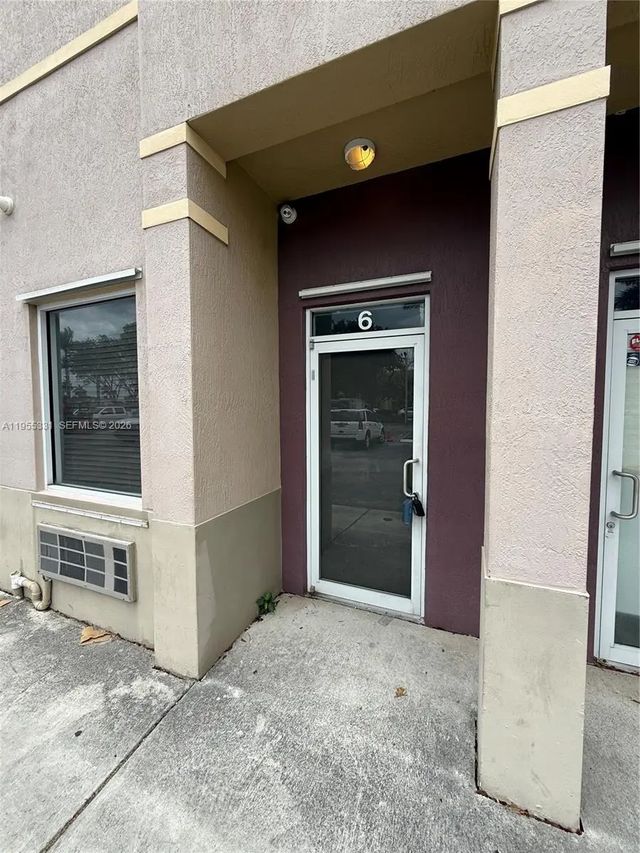 3 of 12 - 15075 Sw 137th Street #6, Miami, FL