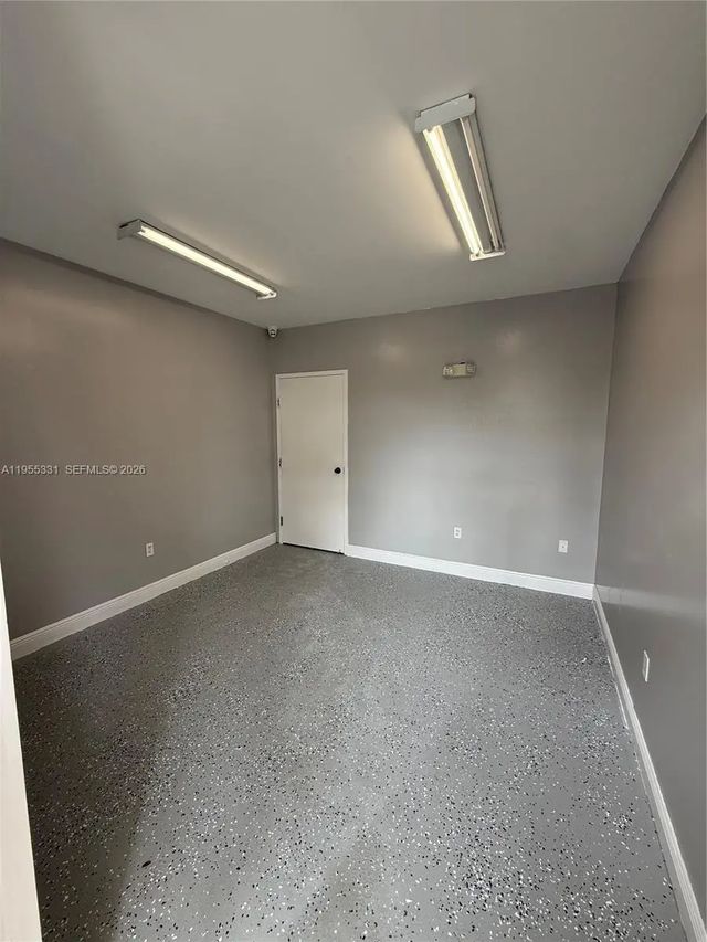 4 of 12 - 15075 Sw 137th Street #6, Miami, FL
