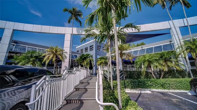 260 Crandon Boulevard #e18, Key Biscayne