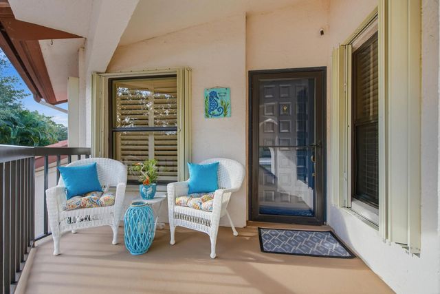 4 of 44 - 6100 Se Martinique Drive #201, Stuart, FL