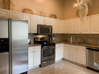 Photo of Listing #R11159022