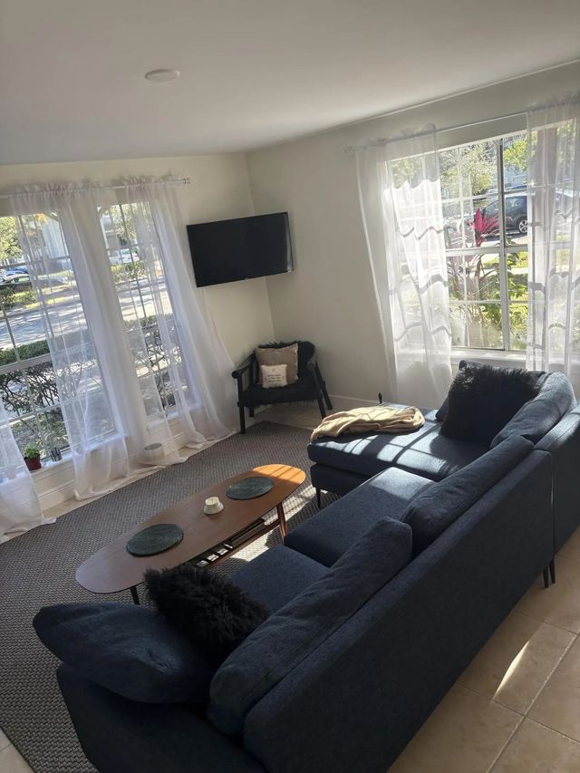 5 of 10 - 1001 Crystal Way #a, Delray Beach, FL