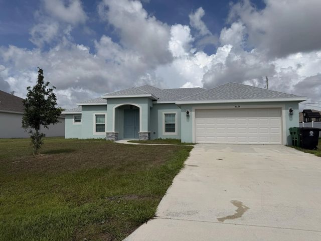 4634 Sw Athena Drive, Port St. Lucie