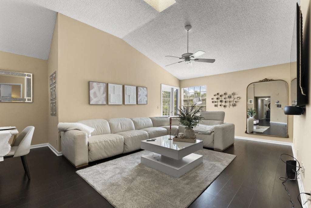 5359 Buckhead Circle #2031, Boca Raton