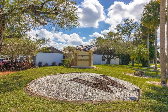 6343 W Pinehurst Cir W W #d36, Tamarac