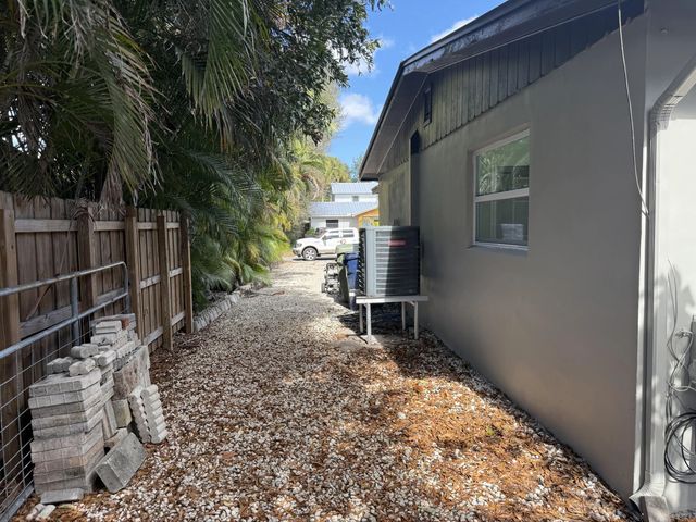 5 of 24 - 507 Sw North River Point Drive, Stuart, FL