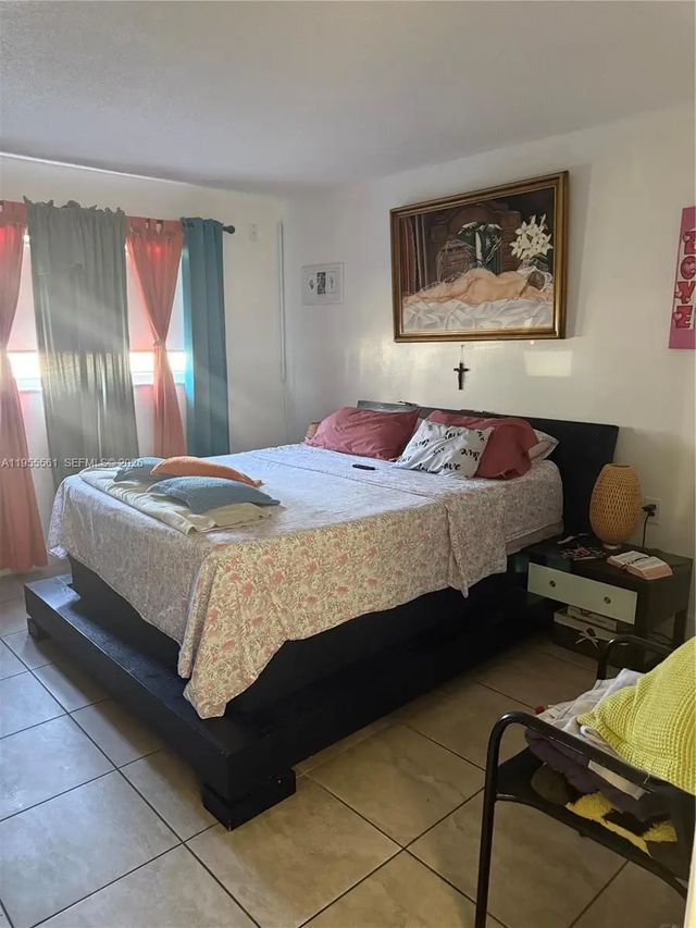 5 of 7 - 7120 Nw 179th Street #105, Hialeah, FL