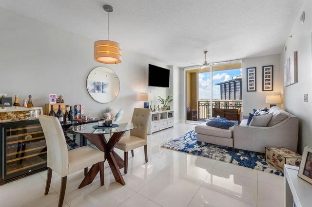 4 of 40 - 550 Okeechobee Boulevard #1112, West Palm Beach, FL