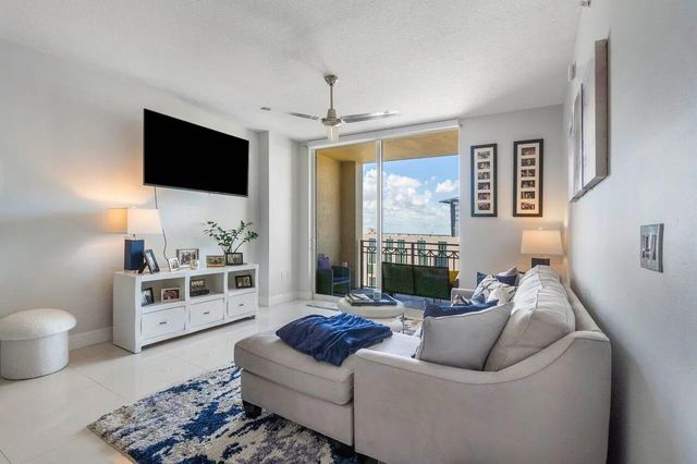 5 of 40 - 550 Okeechobee Boulevard #1112, West Palm Beach, FL