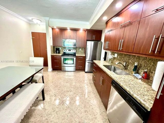 2 of 15 - 3801 S Ocean Drive #2c, Hollywood, FL