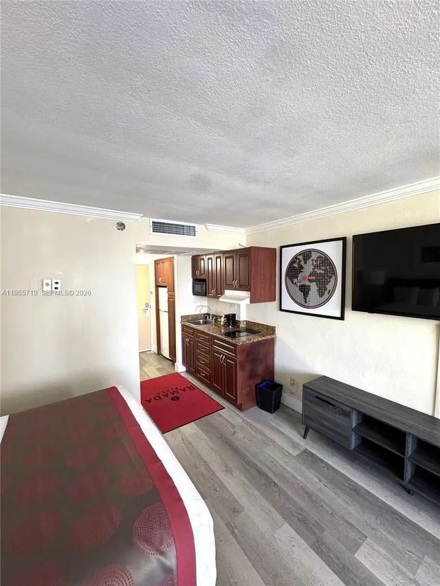 5 of 19 - 19201 Collins Avenue #1103, Sunny Isles Beach, FL
