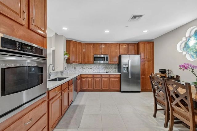 5 of 57 - 16135 Emerald Estates Drive #162, Weston, FL