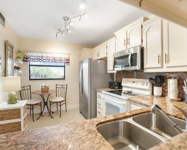 4 of 39 - 3591 Environ Boulevard #a404, Lauderhill, FL
