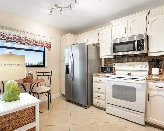 5 of 39 - 3591 Environ Boulevard #a404, Lauderhill, FL