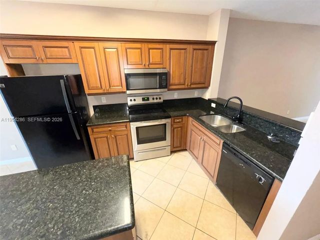 4 of 18 - 3622 Oleander Terrace, Riviera Beach, FL