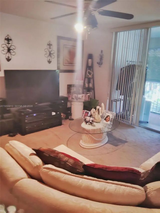 4 of 7 - 3121 Nw 47th Terrace #411, Lauderdale Lakes, FL