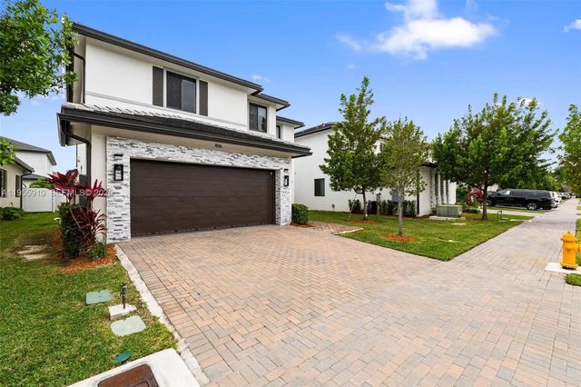 8086 Nw 47th Terrace, Doral