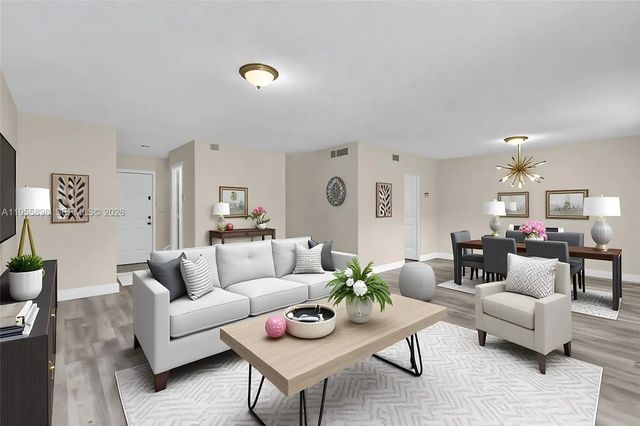 17901 Nw 68th Avenue #t206, Hialeah