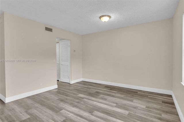 5 of 27 - 17901 Nw 68th Avenue #t206, Hialeah, FL