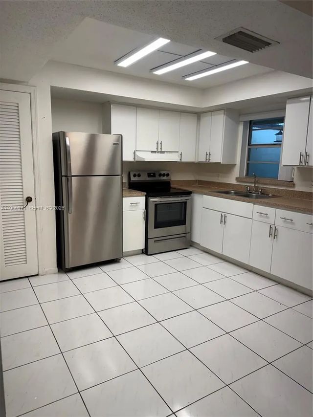 3 of 20 - 6532 Sw 18th Court, North Lauderdale, FL