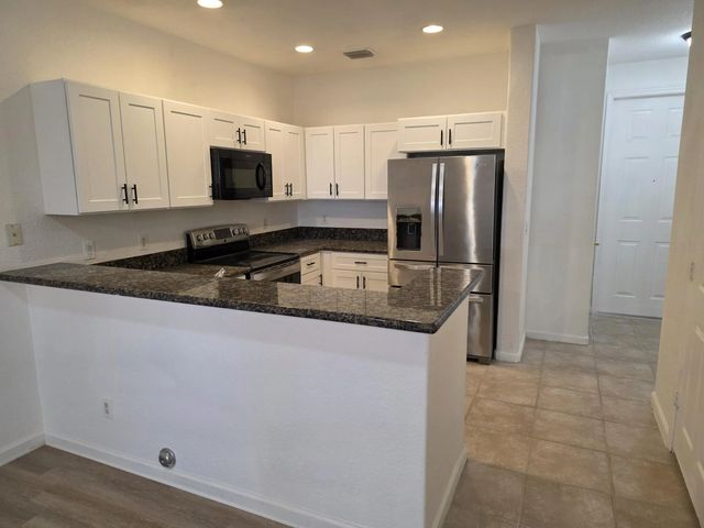 3 of 21 - 3589 Nw 14th Court S #3589, Lauderhill, FL