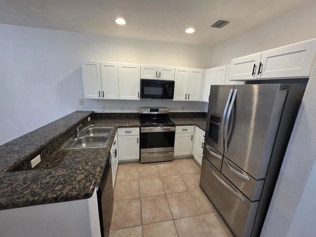 4 of 21 - 3589 Nw 14th Court S #3589, Lauderhill, FL