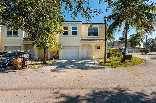 2 of 26 - 1001 Sw 15th Street, Deerfield Beach, FL