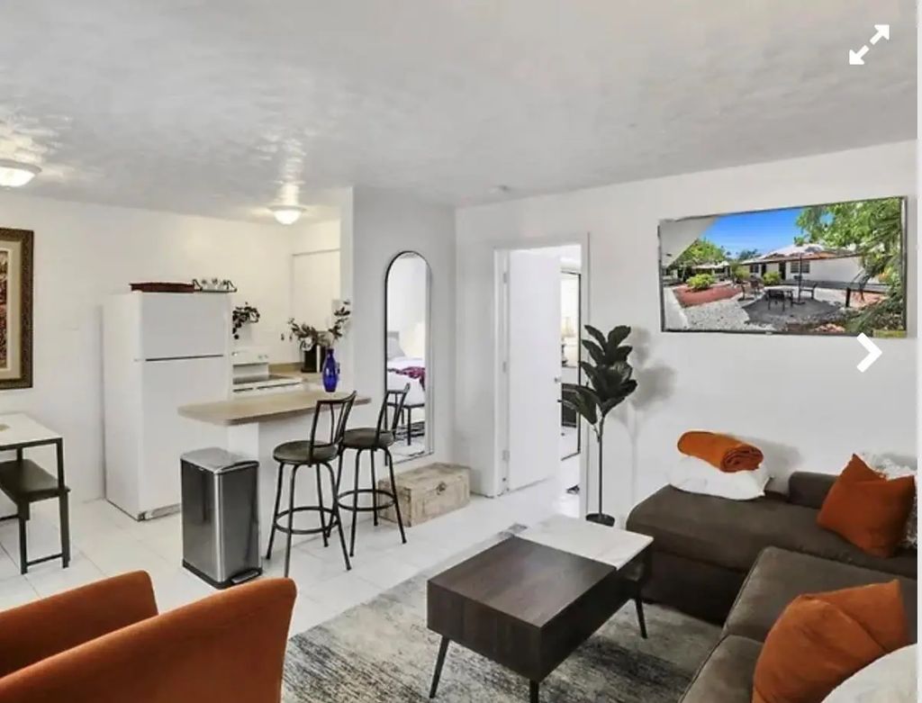820 Ne 16th Avenue #2, Fort Lauderdale
