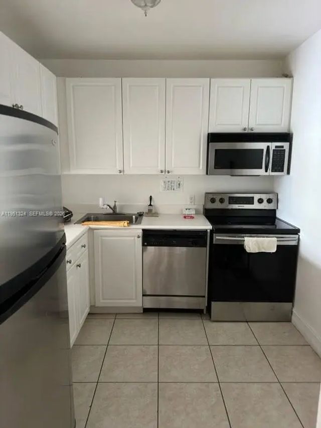 4 of 26 - 1455 N Treasure Drive #2c, North Bay Village, FL
