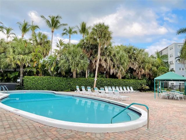 2 of 24 - 1425 Atlantic Shores Boulevard #209, Hallandale Beach, FL