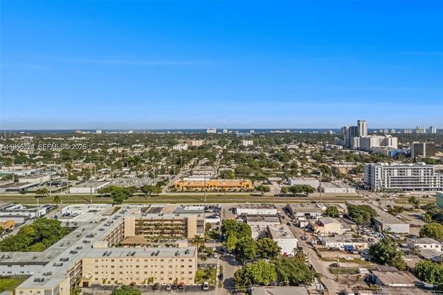 4 of 40 - 2145 Pierce Street #326, Hollywood, FL