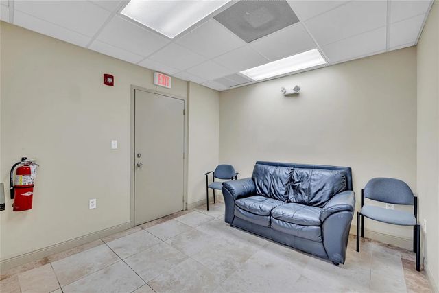 4 of 28 - 1400 E Oakland Park Boulevard #103, Oakland Park, FL