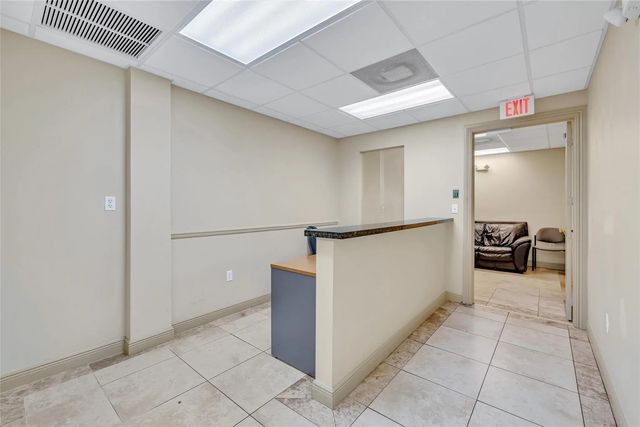 5 of 28 - 1400 E Oakland Park Boulevard #103, Oakland Park, FL