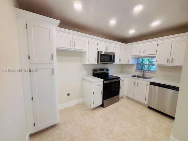 2 of 20 - 411 S Hollybrook Drive #305, Pembroke Pines, FL