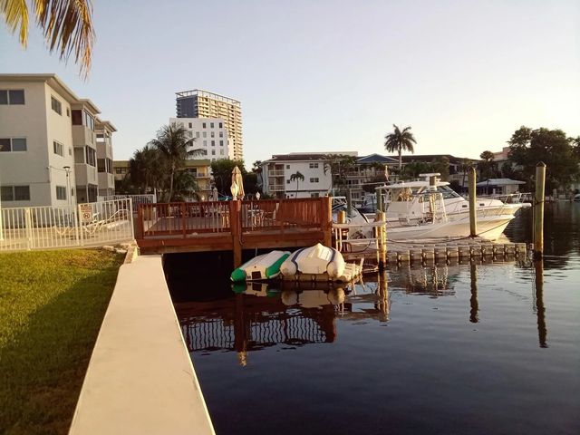 4 of 10 - 462 Golden Isles Drive #110, Hallandale Beach, FL
